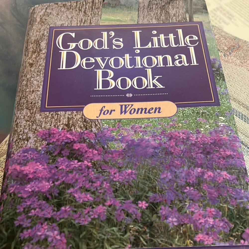 God's Little Devotional Book for Women